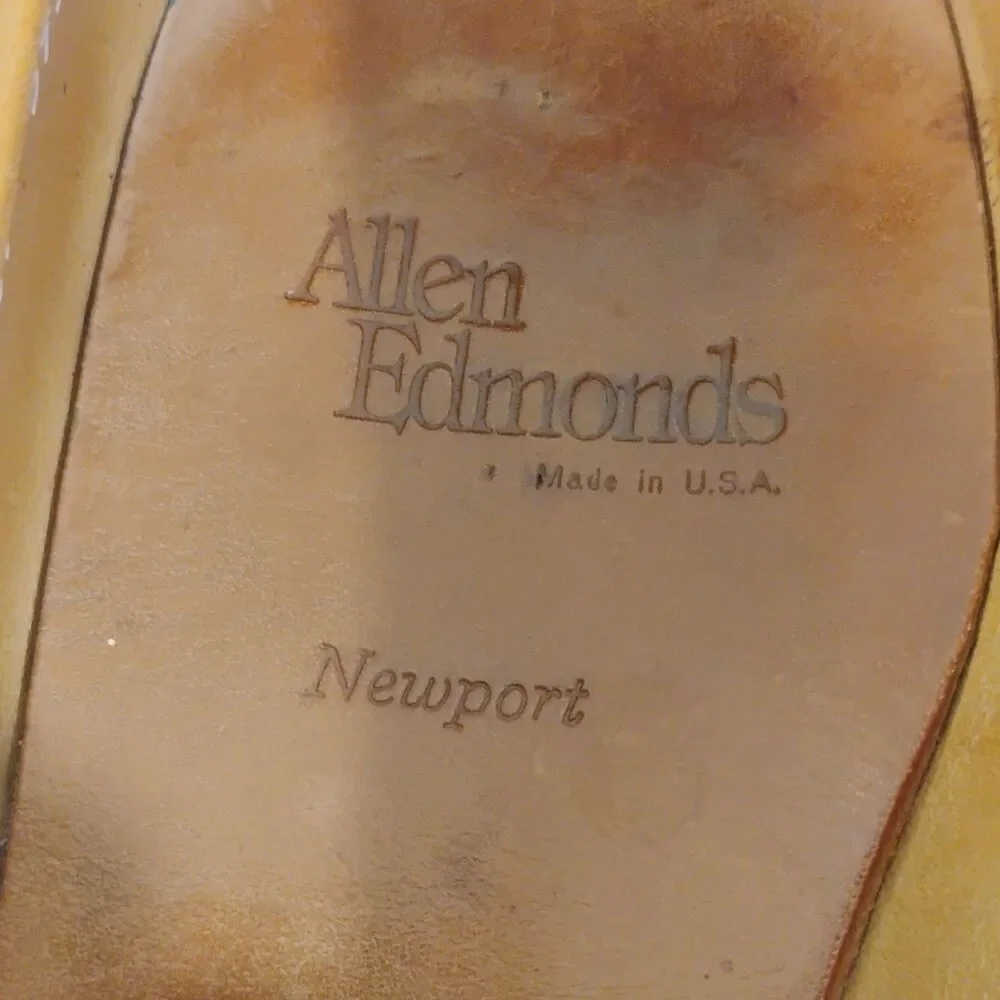 Allen Edmonds Newport Men's Black Leather Tassel Slip-On Dress Loafer 11.5B